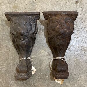 Iron claw feet for range or tub, 5 total